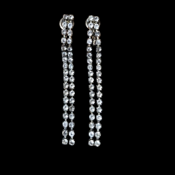 Elegant Silver Rhinestone Dangle Earrings - Picture 1 of 2